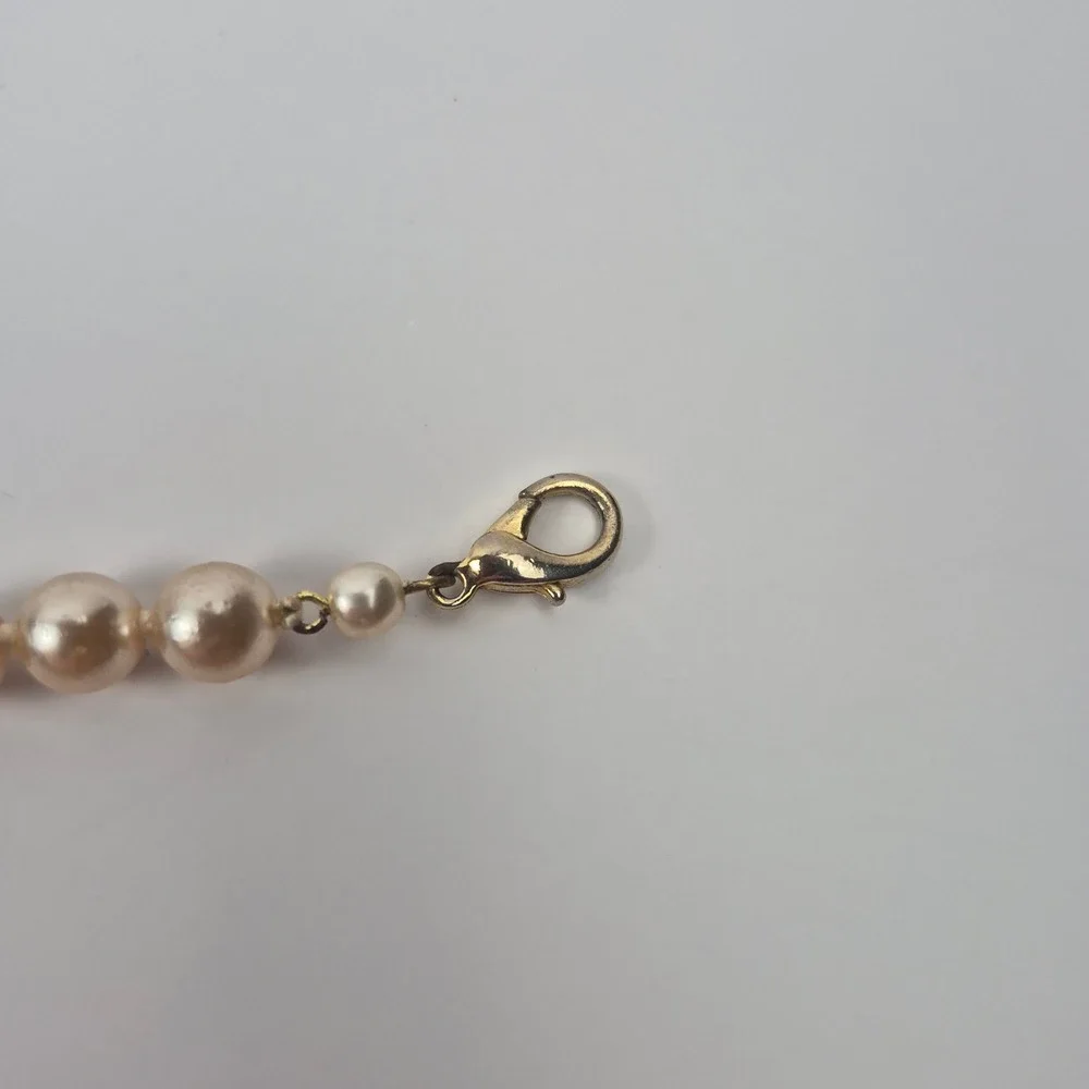 VTG Gold Tone Faux Pearl Necklace 25